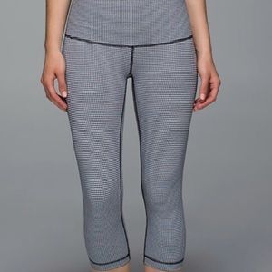 Lululemon Size 8 Gingham Crop Leggings